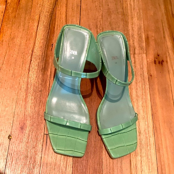 Zara Green Crocodile Heels Sz 38 - Picture 2 of 4